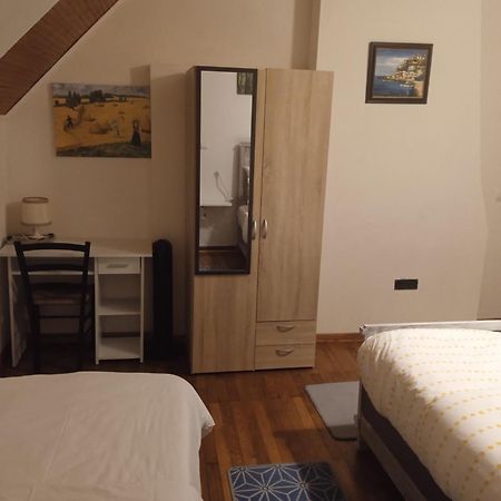 Maison De Vacances Sol & Piper Villa Gombergean Екстериор снимка