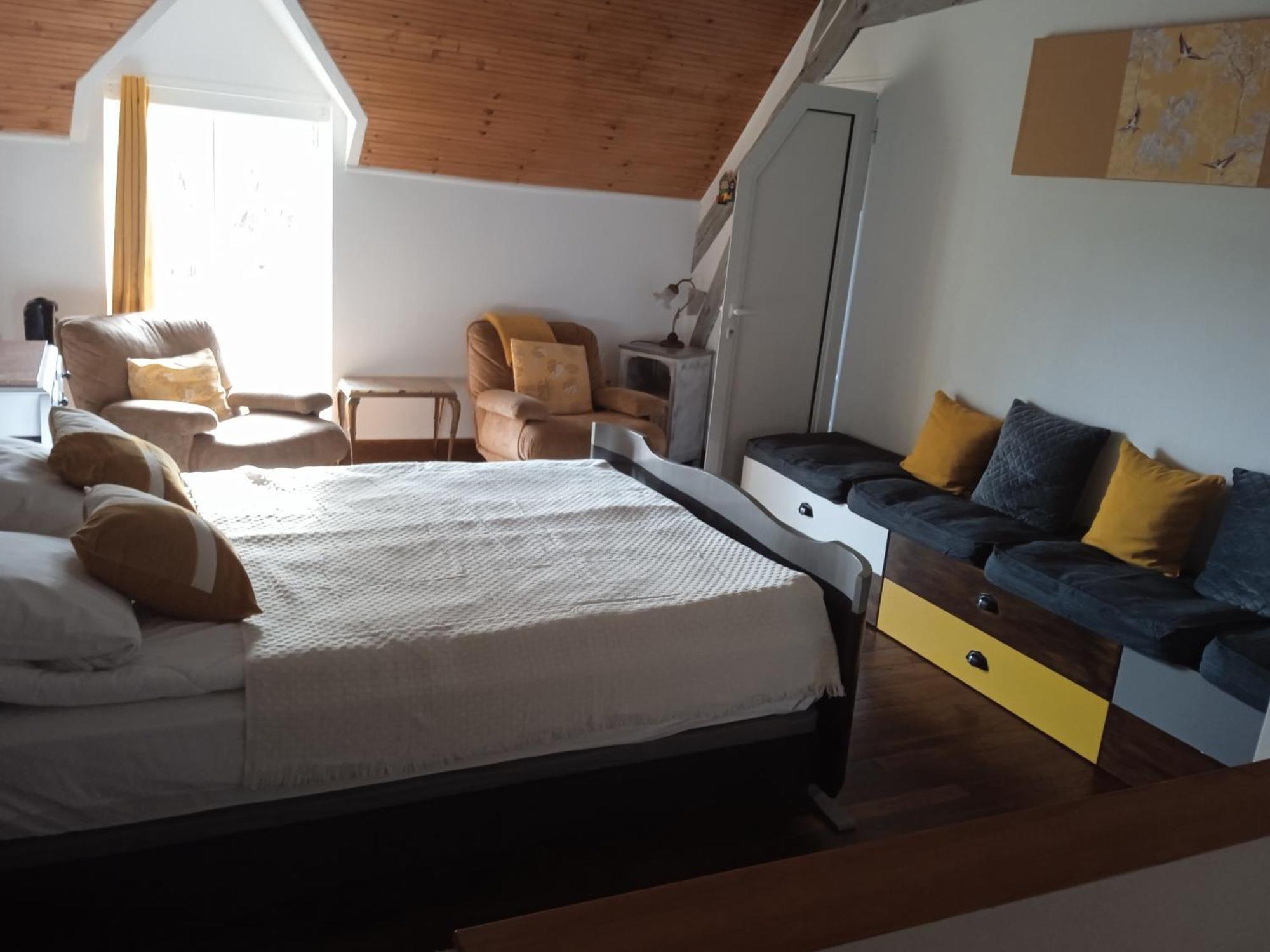 Maison De Vacances Sol & Piper Gombergean Екстериор снимка