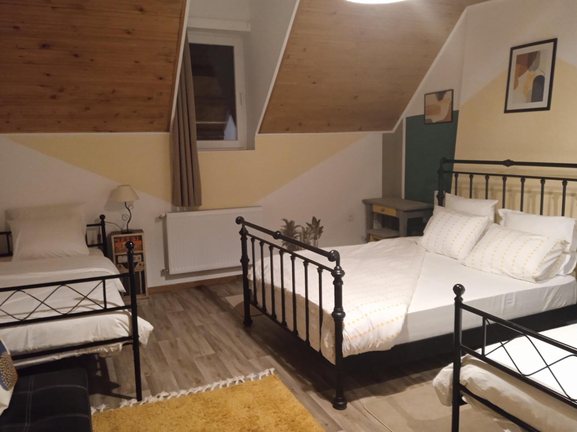 Maison De Vacances Sol & Piper Gombergean Екстериор снимка